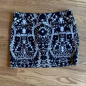 H&M B/W Patterned Miniskirt